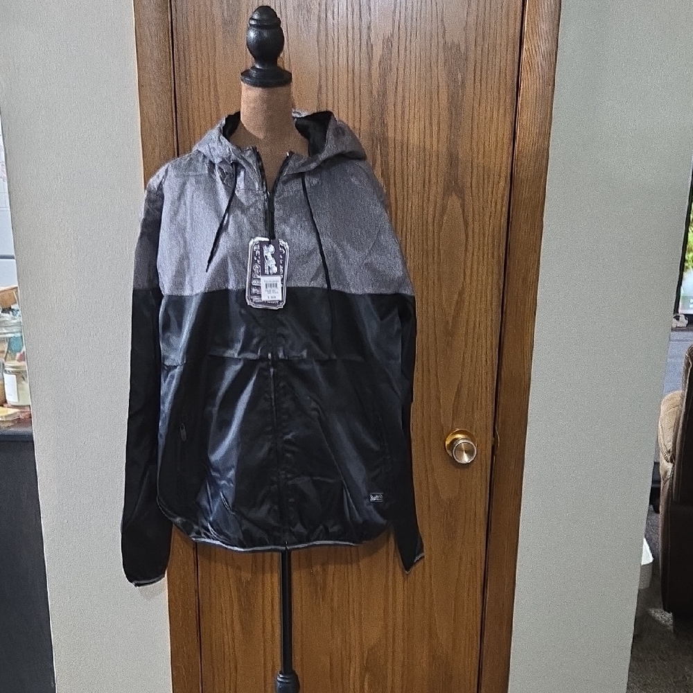 Men's Black and Gray Windbreaker